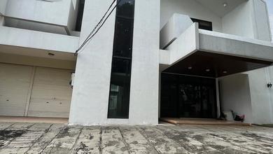 Penawaran Langka, rumah Mewah di Mampang Prapatan, Jakarta Selatan, LB 950m²