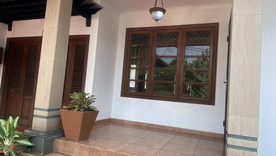 Kesempatan Eksklusif, rumah Mewah di Kebon Jeruk, Jakarta Barat, LB 150m²