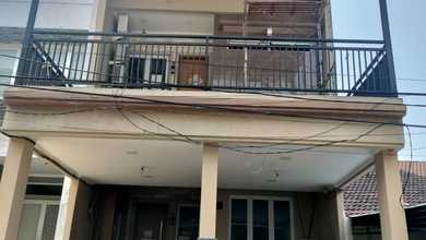 Rumah Mewah di Kelapa Gading, Jakarta Utara, 4 KT, LT 102m²