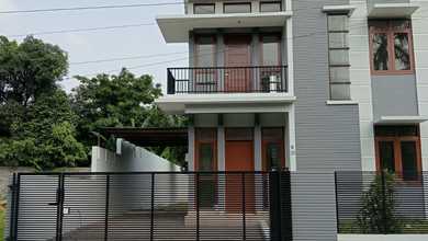 Rumah Area Luxury Kemang Pratama, Bekasi - Harga Terbaik 3,5 Miliar