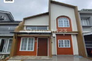 Rumah Favorit di Cibubur, Depok, 3 KT, Harga 1,35 Miliar