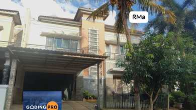 For Sale rumah Premium di Depok I, Depok - LT 300m²