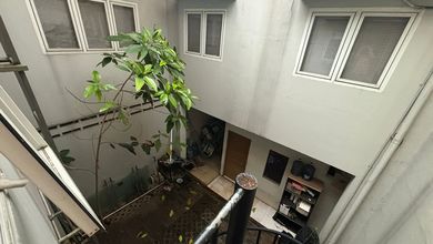 Gudang dan Kantor Furnish di Kawasan Pergudangan Taman Tekno, BSD Tangerang