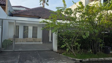 For Sale rumah Eksklusif di Kebon Jeruk, Jakarta Barat - LT 275m²