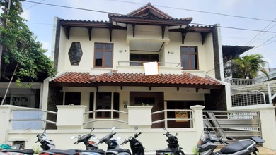 Rumah Mewah di Kebayoran Lama, Jakarta Selatan, 4 KT, LT 206m²