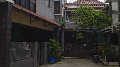 Rumah Kost 18 Kamar Lokasi Strategis di Sekitar Mall Central Park - Jakarta Barat