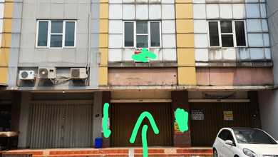 Ruko Golden Boulevard , BSD City, Tangerang Selatan