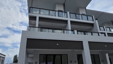 Ruko 3 Lantai Sorrento Grande East Hoek Type Alfresco