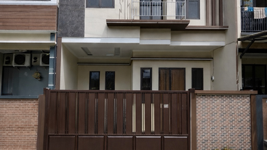 Kesempatan Rumah di Poris, Tangerang, LB 135m², Harga 1,65 Miliar