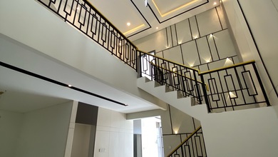 Hunian Elegan di Taman Palem, Jakarta Barat, 5 Kamar Tidur, LT 295m²