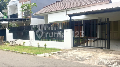 Rumah Prestisius di Kawasan Kayu Putih, Jakarta Timur, LB 234m², Harga 8 Miliar