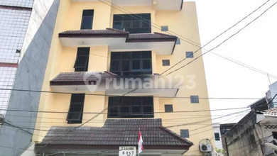 Penawaran Eksklusif, rumah Mewah di Sawah Besar, Jakarta Pusat, LB 464m²