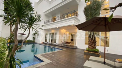 Rumah Elegan di Pondok Indah, Jakarta Selatan, 5 Kamar Tidur, LT 627m²