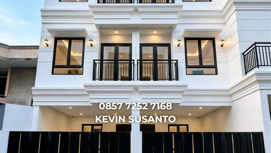 Kesempatan Rumah di Duri Kepa, Jakarta Barat, LB 150m², Harga 2,29 Miliar