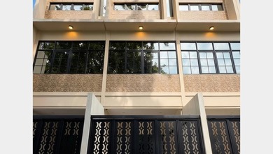 Kesempatan Rumah di Tanjung Duren, Jakarta Barat, LB 100m², Harga 1,75 Miliar