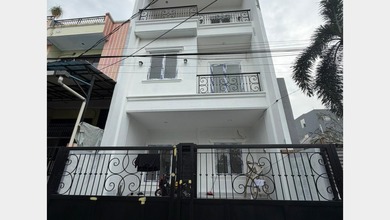 Rumah Prestisius di Kawasan Duri Kepa, Jakarta Barat, LB 150m², Harga 2,95 Miliar