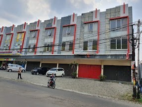 Ruko 3,5 Lantai, Siap Usaha, Ada Rooftop, Samping Umj, Dekat MRT Lebak Bulus