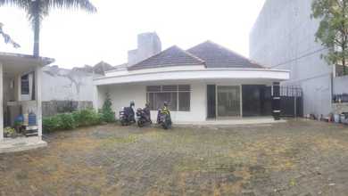 For Sale rumah Eksklusif di Cideng, Jakarta Pusat - LT 587m²