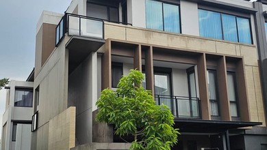 Rumah Area Premium BSD, Tangerang Selatan - Harga Menarik 15 Miliar