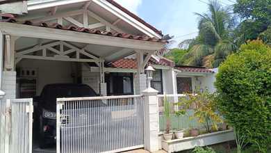 For Sale rumah Eksklusif di Ciputat, Tangerang Selatan - LT 215m²