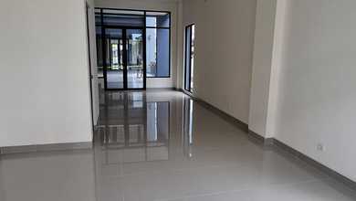 Siap Huni, Ruko, 3 Lantai, di The Hudson