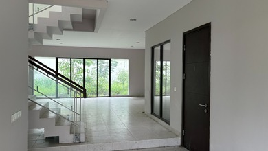 Disewakan Rumah Terjangkau di BSD, Tangerang Selatan, LT 314m²