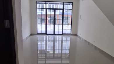 Siap Huni, Ruko, 2,5 Lantai, di The Hudson