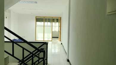 Siap Huni, Ruko, 3 Lantai, di Pancoran