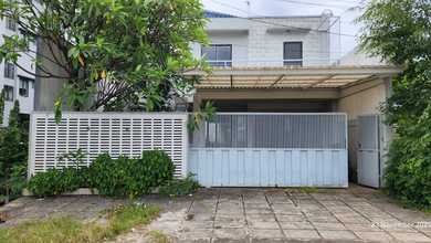 Kesempatan Langka, rumah Prestisius di Kav DKI, Jakarta Barat, LB 400m²