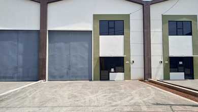 Gudang Siap Pakai dengan Free Space di Area Soekarno Hatta Cgk