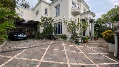 Rumah Elegan di Jagakarsa, Jakarta Selatan, 5 Kamar Tidur, LT 600m²