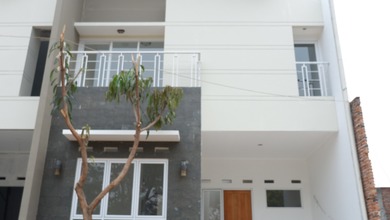Properti Siap Pakai di Kawasan Cibubur, Jakarta Timur, LT 91m²