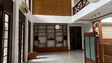 Kesempatan Langka, rumah Prestisius di Lebak Bulus, Jakarta Selatan, LB 600m²