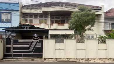 Hunian Elegan di Bintaro, Jakarta Selatan, 5 Kamar Tidur, LT 333m²