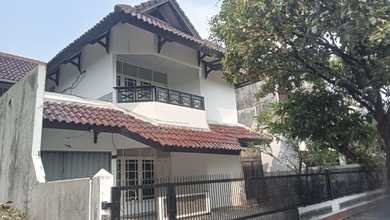 Penawaran Langka, rumah Mewah di Pekayon, Bekasi, LB 240m²