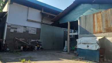 Rumah Elegan di Jatinegara, Jakarta Timur, 4 KT, LT 1800m²
