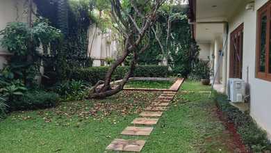 Rumah Siap Huni di Kemang, Jakarta Selatan, LT 750m², Harga 825 Juta /tahun