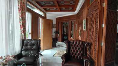 Rumah Elegan di Bintaro, Tangerang Selatan, 6 KT, LT 420m²