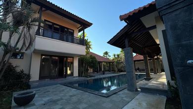 Dijual Villa Balinese Style Nusa Dua Bali