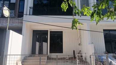 Dijual Ruko Baru 3 Lantai di Taman Ratu. SHM