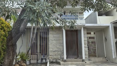 Rumah Favorit di Citraland, Surabaya, 2 KT, Harga 1,3 Miliar