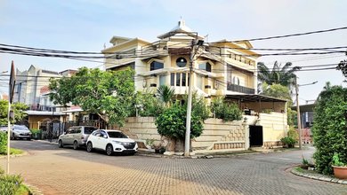 Kesempatan Eksklusif, rumah Mewah di Citra Garden, Jakarta Barat, LB 500m²