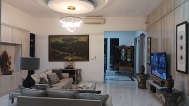 Dijual rumah Premium di Kembangan, Jakarta Barat - LT 300m²