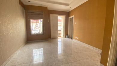 Kesempatan Rumah di Kalideres, Jakarta Barat, LB 120m², Harga 2 Miliar