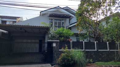 Kesempatan Eksklusif, rumah Mewah di Bintaro, Tangerang Selatan, LB 200m²
