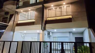 Jual Rumah Strategis di Duri Kepa, Jakarta Barat - LT 67m²