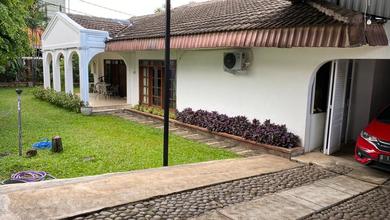 For Sale rumah Premium di Kemang, Jakarta Selatan - LT 1006m²