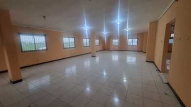 Disewakan Bangunan Kantor Ex Showroom Motor di Karawaci Tangerang