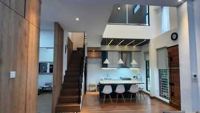 Penawaran Langka, rumah Prestisius di Graha Raya, Tangerang Selatan, LB 200m²