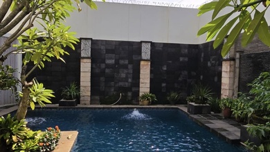 For Sale rumah Eksklusif di Cinere, Depok - LT 350m²